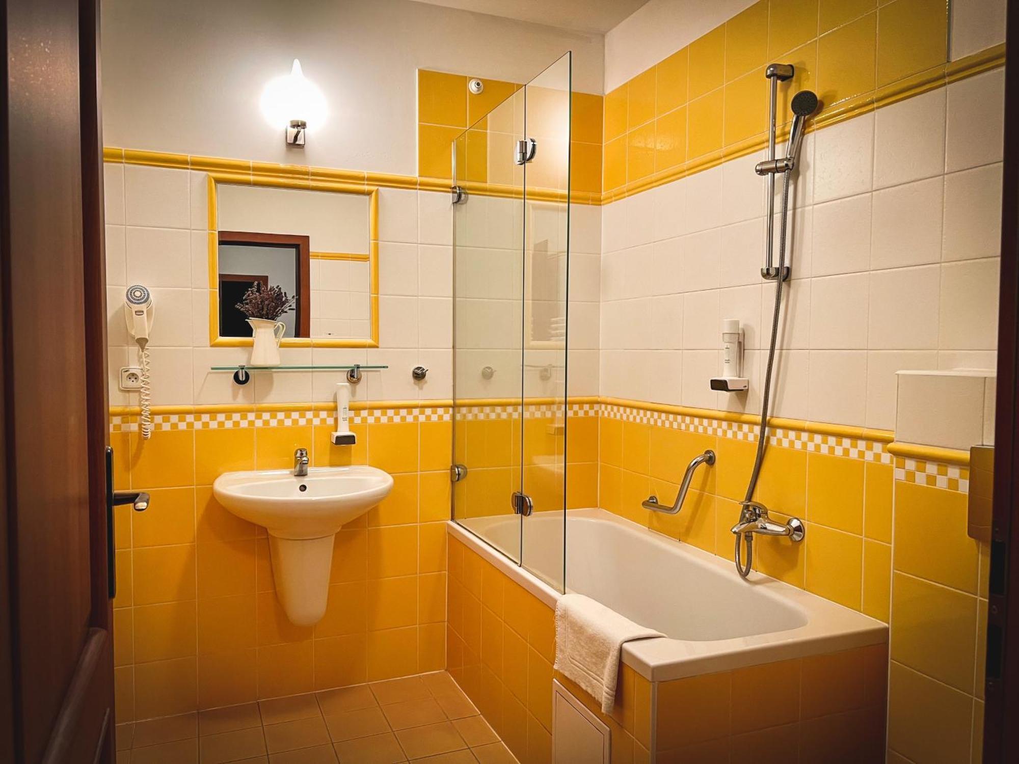 Hotel U Zeleneho stromu Nepomuk Buitenkant foto