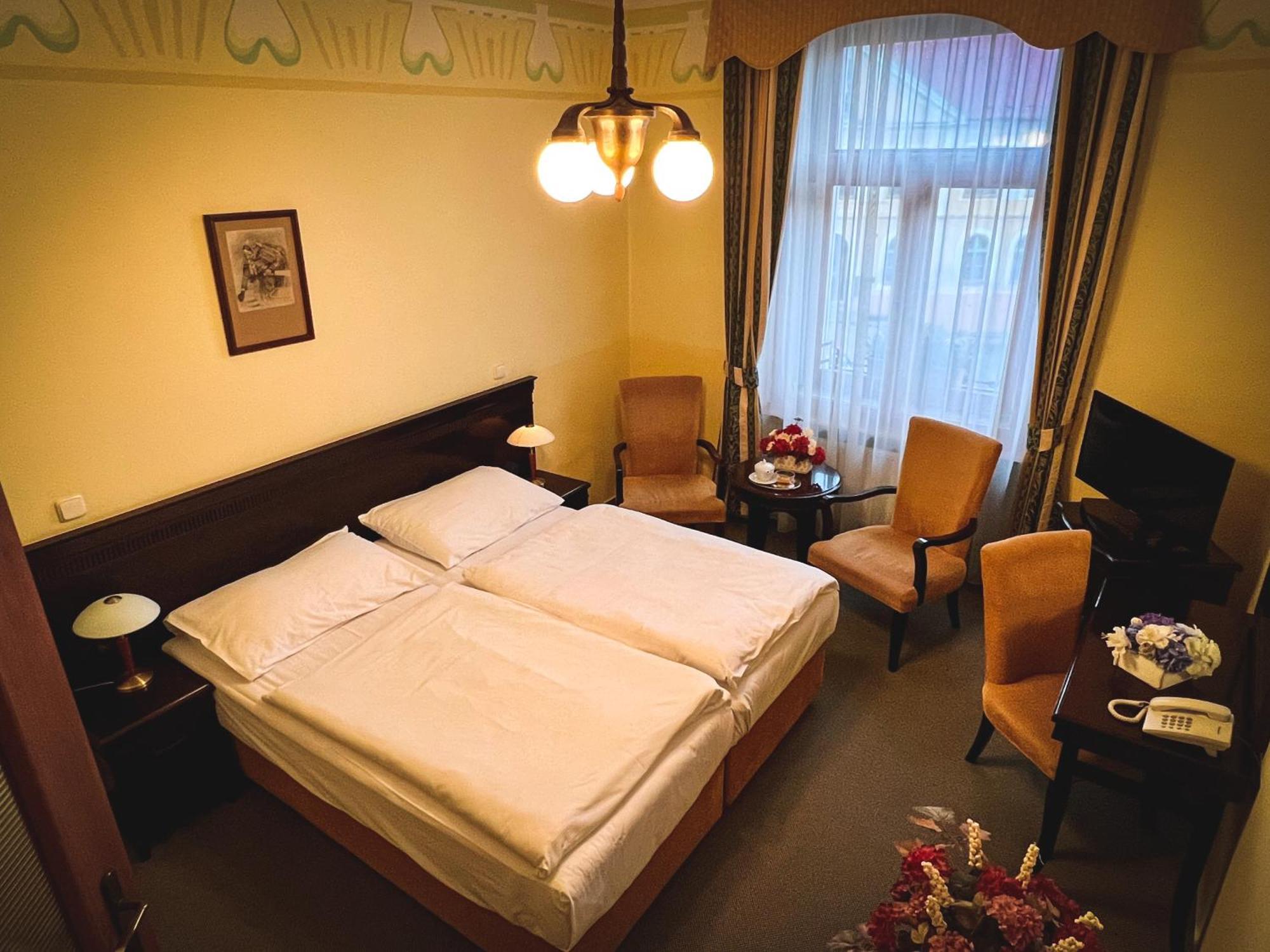 Hotel U Zeleneho stromu Nepomuk Buitenkant foto
