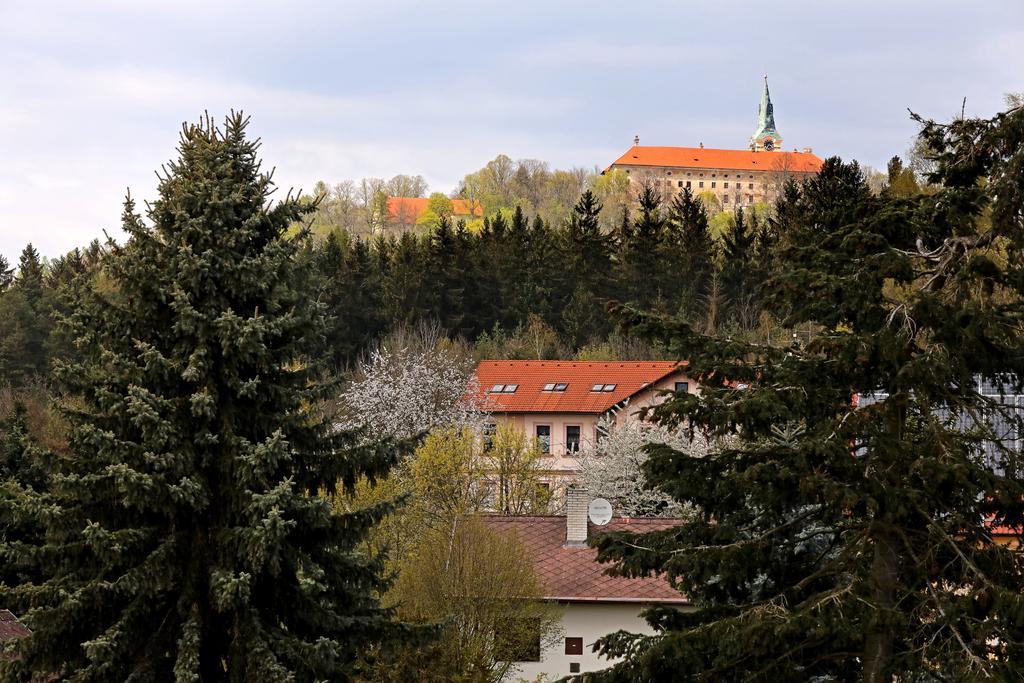 Hotel U Zeleneho stromu Nepomuk Buitenkant foto