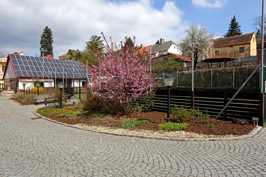 Hotel U Zeleneho stromu Nepomuk Buitenkant foto