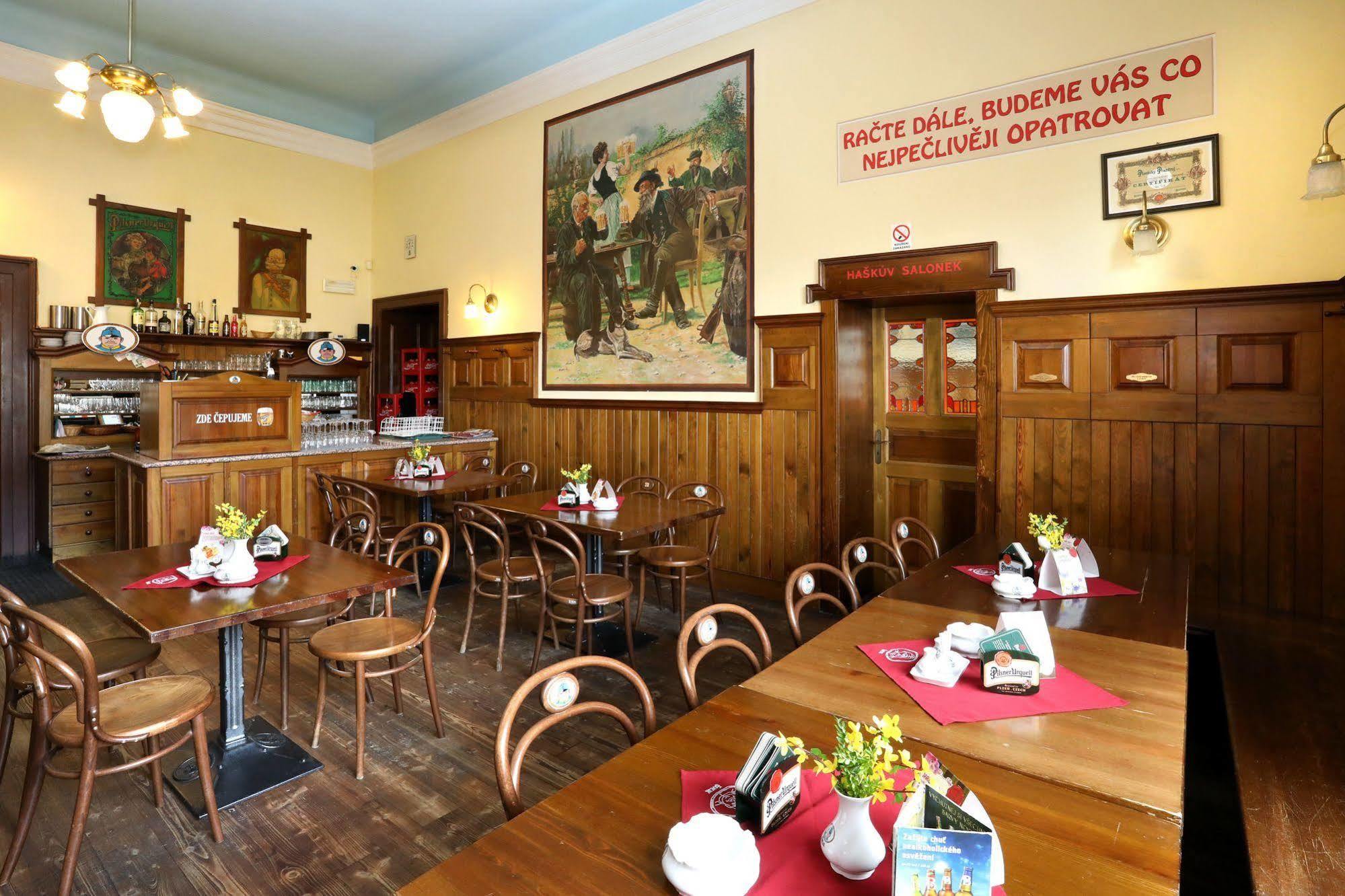 Hotel U Zeleneho stromu Nepomuk Buitenkant foto